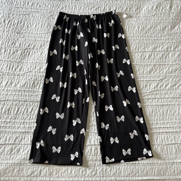 Kate Spade Women’s Black Bow Pajamas - Picture 5 of 7